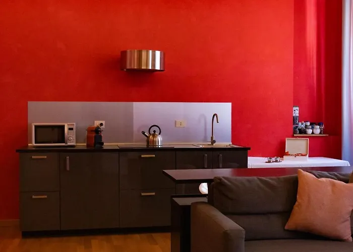 Barberini Close To Fontana Di Trevi *